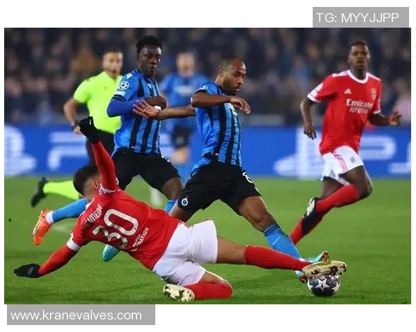 国王杯激战：马竞与本菲卡战平精彩瞬间引发全场热烈反响