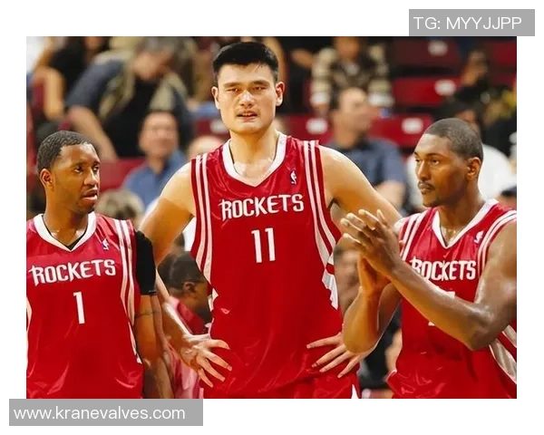 姚明篮球奇迹：从中国巨人到NBA传奇的辉煌之路