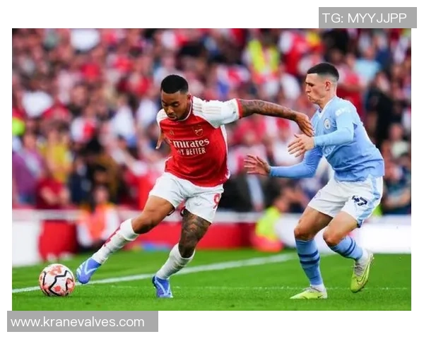 英超激战曼城险胜热刺乌龙球引发争议判罚引爆全场气氛