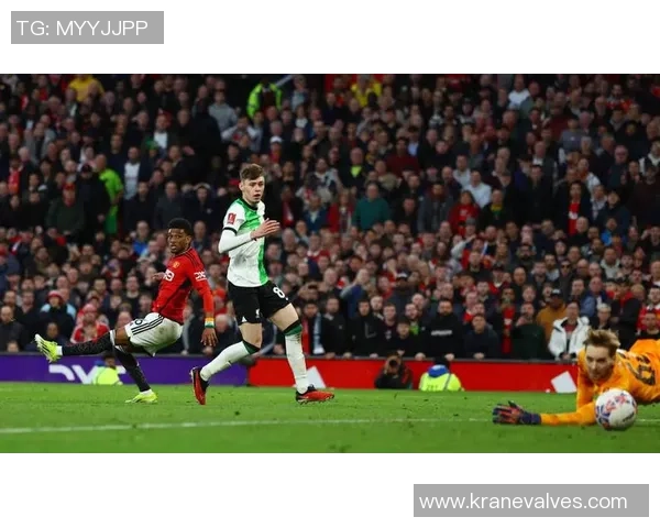 那不勒斯狂胜曼联引发争议判罚全场沸腾足总杯精彩瞬间回顾