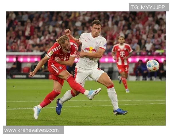 世界杯精彩对决莱比锡与拜仁激战成平补时进球引爆全场热情