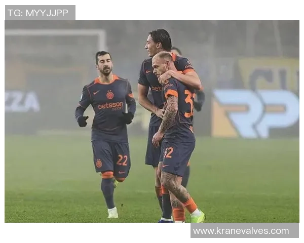 中超热战巴黎圣日耳曼大胜国米引发转会风波与球迷热议