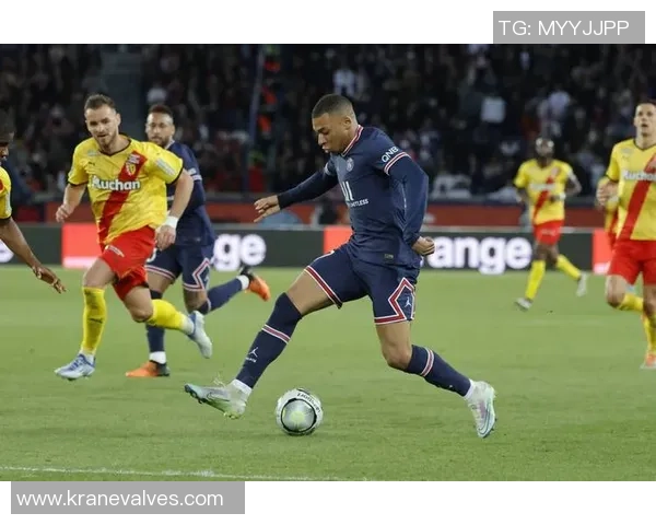 国王杯惊现经典对决曼联逆转巴黎圣日耳曼帽子戏法引爆全场