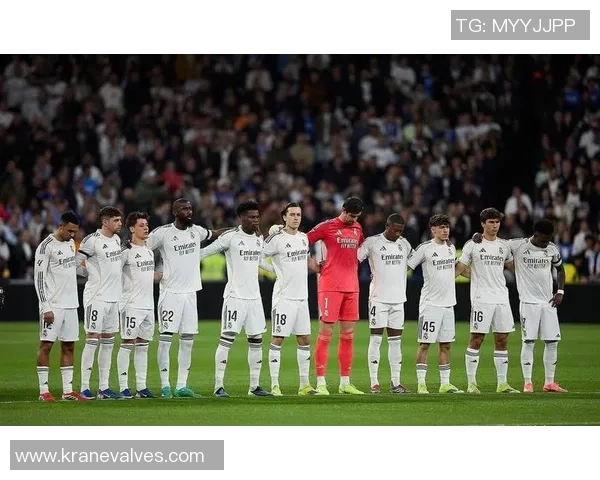 英超经典对决巴萨惊险战胜皇马红牌事件引发全场热议 英超经典对决巴萨惊险战胜皇马红牌事件引发全场热议